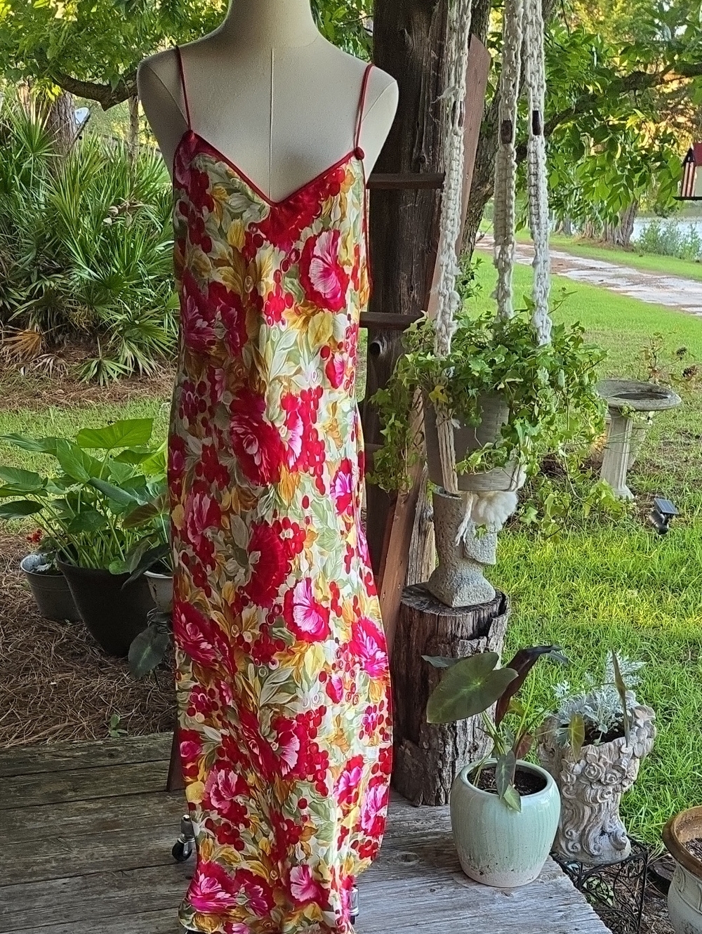 The Jessica Lynn Collection Satin Red  Floral Maxi Chemise Size Large
